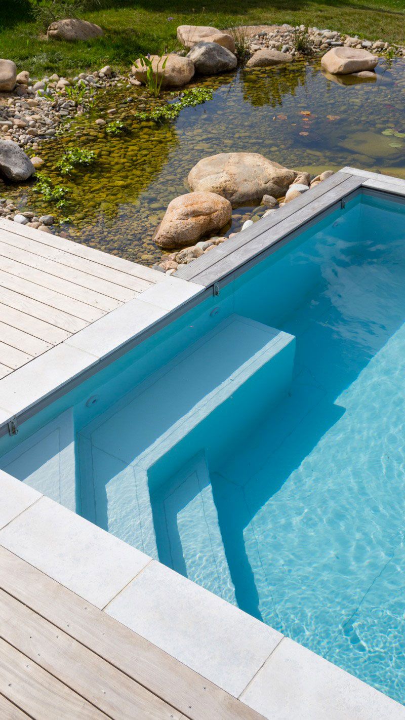 Archives / Comme un poisson dans l’eau : Piscine originale design