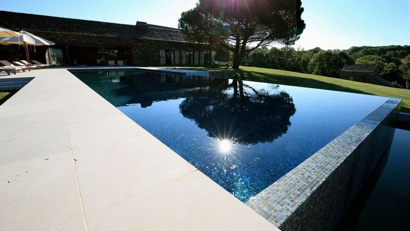 / Pisciniste Cahors : l esprit piscine_Rouergue piscines 12_Photo Marc de Tienda_SAN03