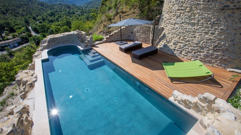 / Pisciniste Vaison la Romaine : l esprit piscine_Boyer jardin piscines 84_Photo Sarah Chambon_ACCS Architectures_JAC56