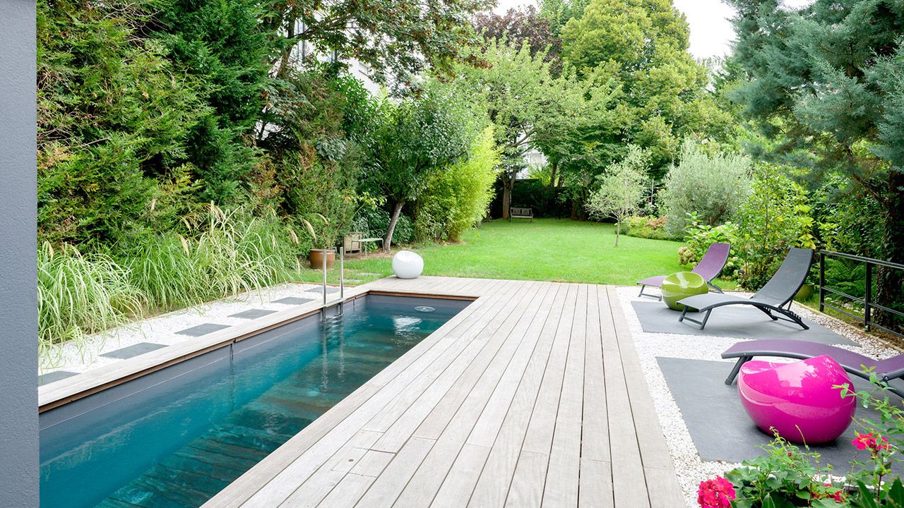 Petit espace d’exception piscine avec terrasse mobile Gris anthracite 