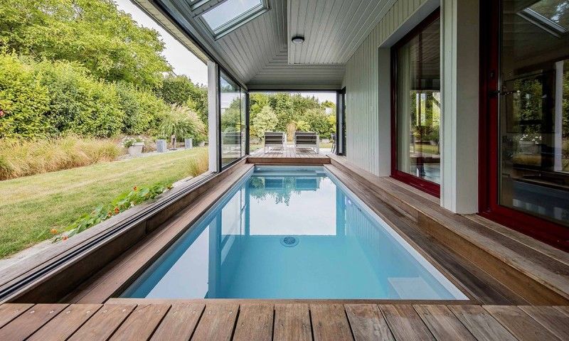 Piscine avec terrasse mobile Gris clair  La cachette secrète