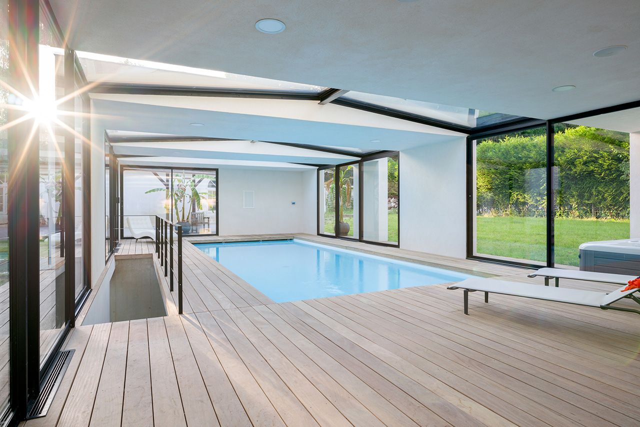 Piscine intérieure luxe