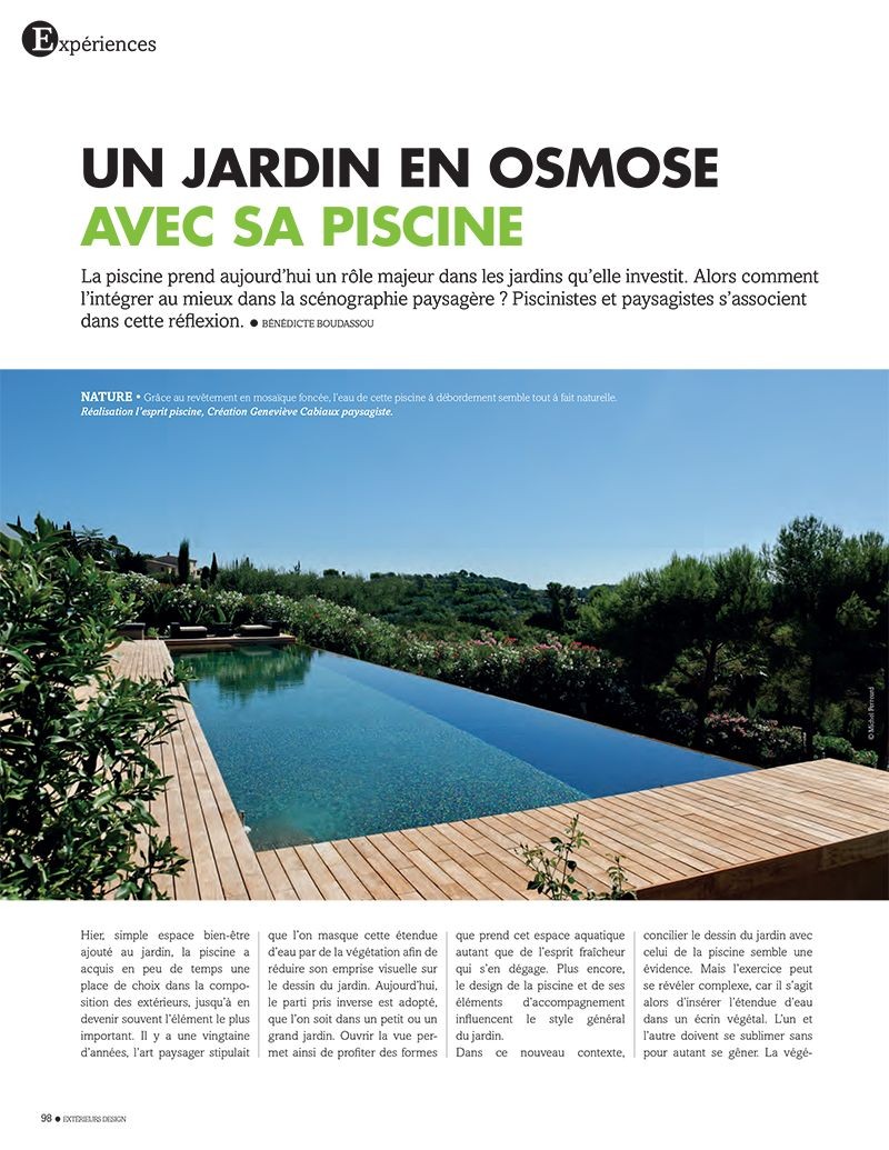 / Un jardin en osmose avec sa piscine : piscine et jardin