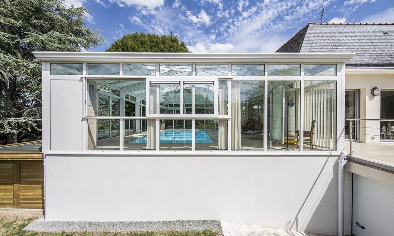 Abri de piscine Véranda Blanc  Baignée de lumière