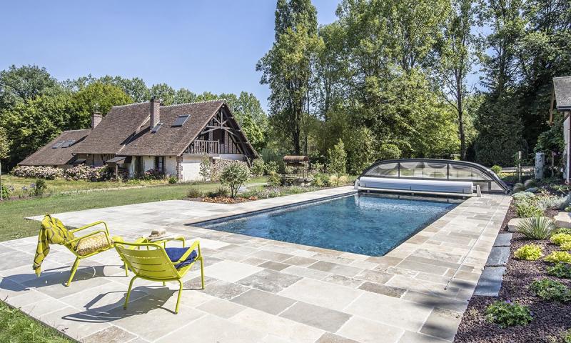 Piscine paysagée 3D Gris ardoise  Puits d’eau apaisant