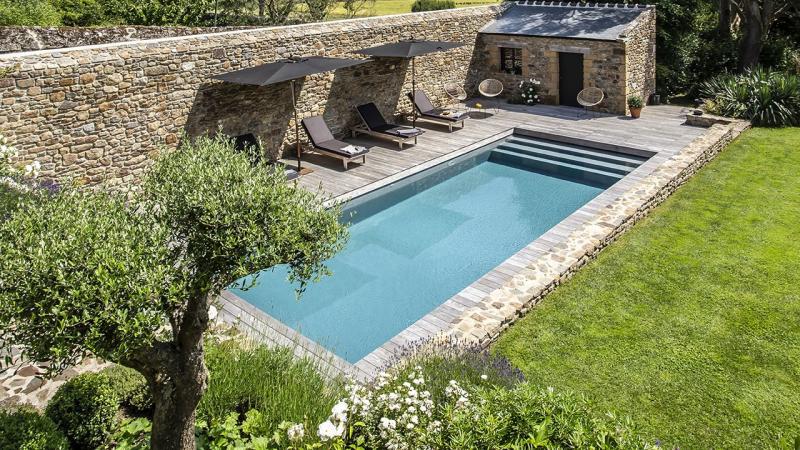 Piscine paysagée Gris anthracite 