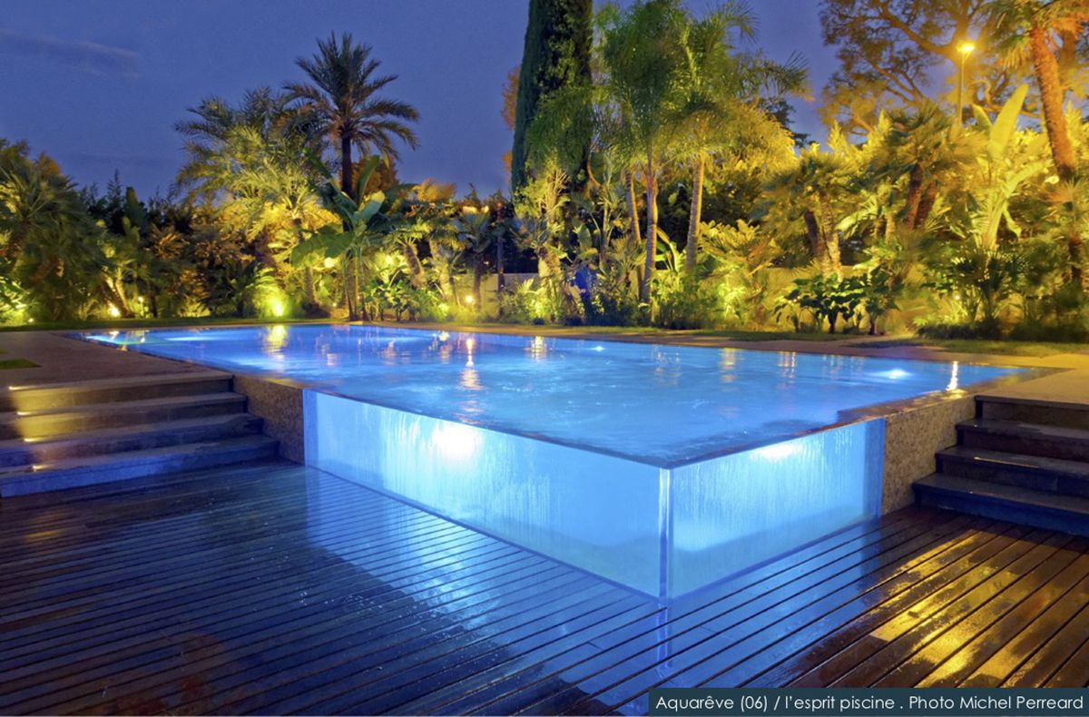piscine de nuit exterieure
