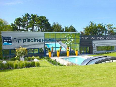 DP Piscines reçoit un trophée pour son showroom