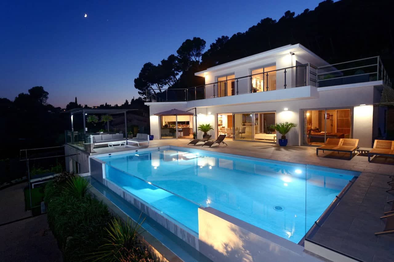 premier-prix-incroyable-piscine-residentielle-exterieure