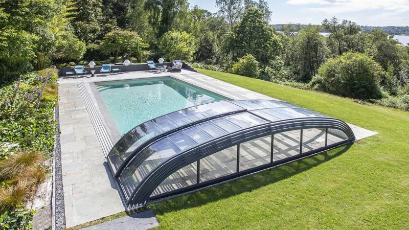 Abri bas Abri de piscine 3D Grège / Baignade en toute discrétion : abri piscine esprit piscine 2020 