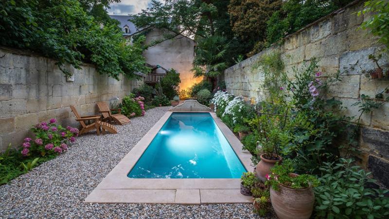 Bassin citadin petite piscine citadine nuit esprit piscine 2020 23 Piscine citadine Gris anthracite 
