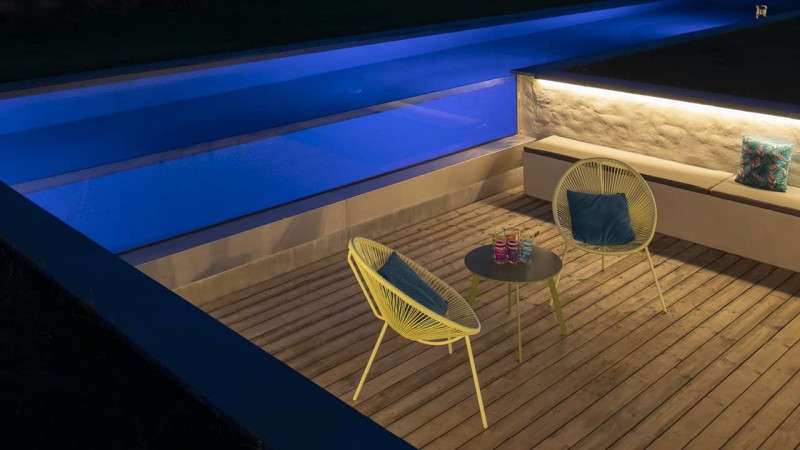 Salon sur l’eau paroi de verre esprit piscine 17 3D Gris béton 