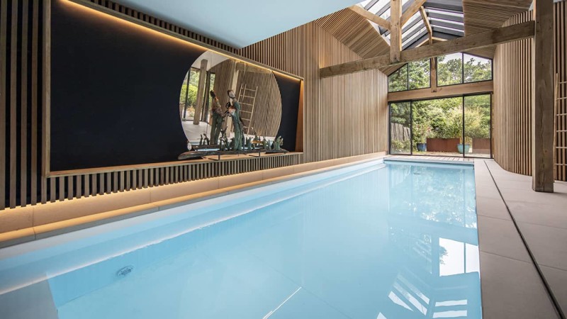 Piscine intérieure par l'Esprit Piscine