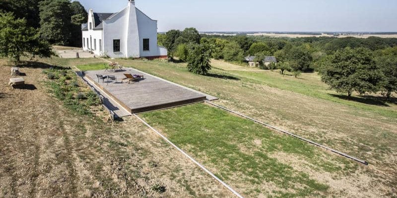 Terrasse mobile amovible coulissante en bois fermée en plusieurs éléments