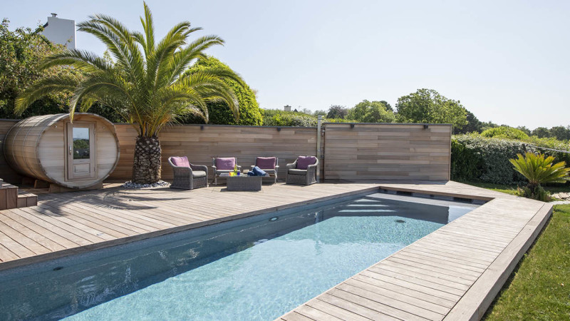 Rénovation de piscines 3D Gris béton / Changement de forme : piscine couloir de nage renovation terrasse bois esprit piscine 2023 6