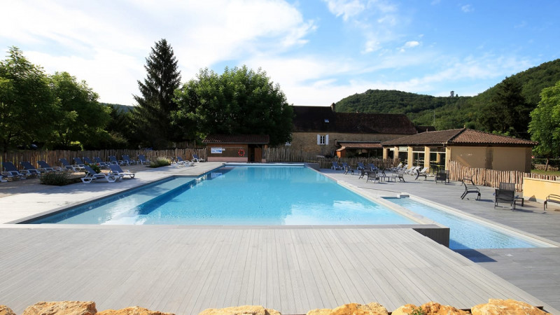 Campings Gris clair / Camping Maisonneuve (24) : constructeur piscine collective camping exterieur debordement 02