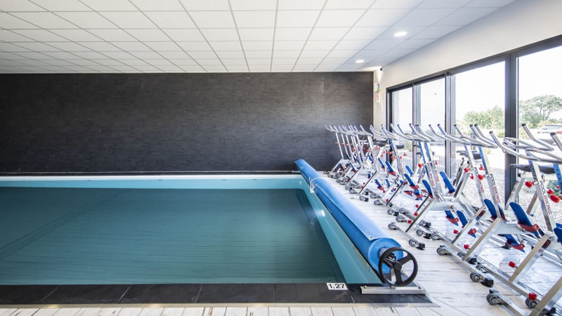 Centres de remise en forme Blanc / Art Line (44) : constructeur piscine collective centre bien etre remise en forme interieure 06