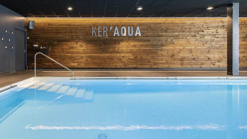 Centres de remise en forme Blanc / Ker’aqua (35) : constructeur piscine collective centre bien etre remise en forme interieure main courante 06