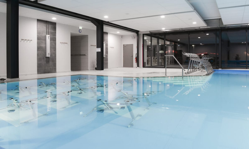 Centres de remise en forme Bleu clair  Club sportif L’Univers de la forme (14)