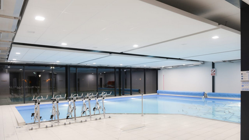 Centres de remise en forme Bleu clair / Club sportif L’Univers de la forme (14) : constructeur piscine collective centre remise en forme interieure aquabike 05