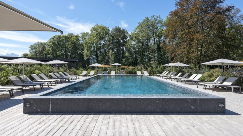 Hôtels & Spas 3D Gris ardoise / Hôtel Miura (73) : constructeur piscine collective hotel hors sol escalier 02