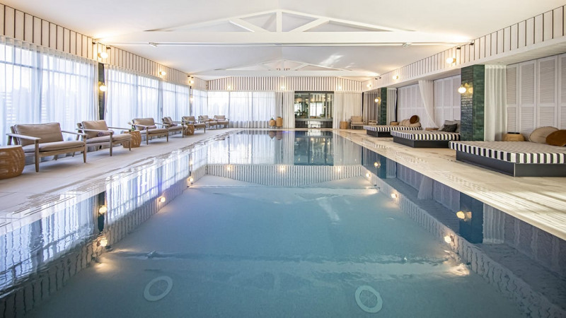 Hôtels & Spas 3D Gris béton / Le Celtique & Spa (56) : constructeur piscine collective hotel interieur miroir design trophee 03