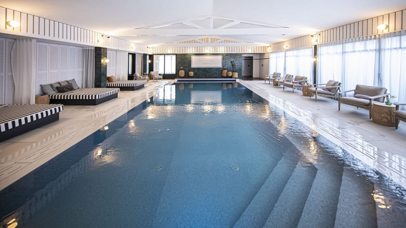 Hôtels & Spas 3D Gris béton / Le Celtique & Spa (56) : constructeur piscine collective hotel interieur miroir design trophee 05