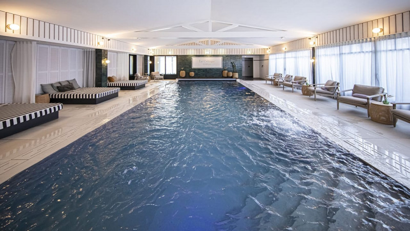 Hôtels & Spas 3D Gris béton / Le Celtique & Spa (56) : constructeur piscine collective hotel interieur miroir design trophee 06