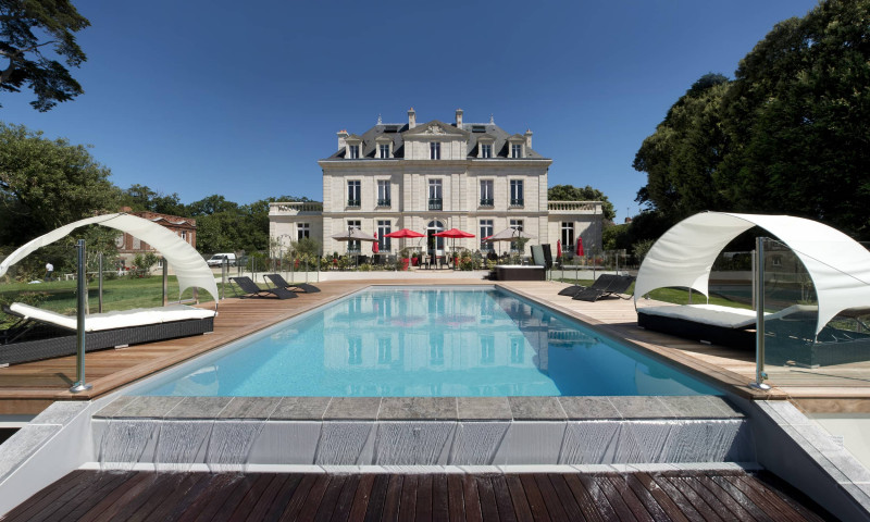 Hôtels & Spas Gris clair  Château de la Gressière (44)