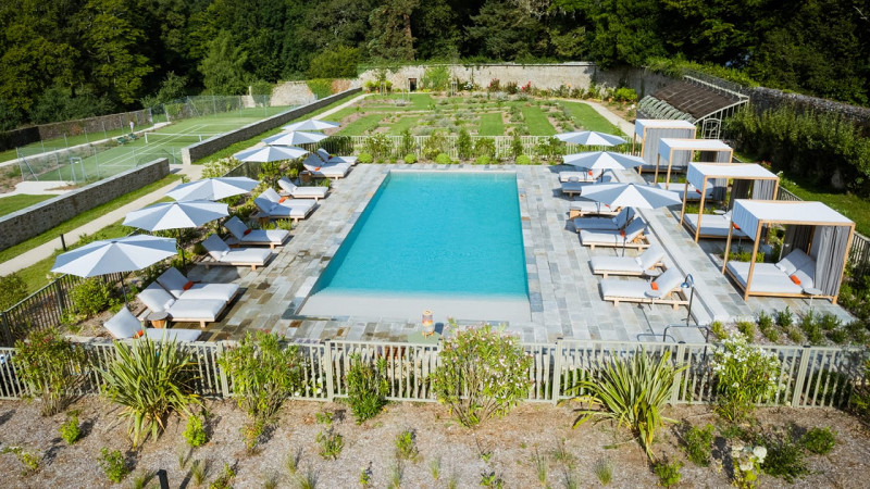 Hôtels & Spas 3D Grège / Château de Locguenole (56) : piscine collective constructeur hotel renovation plage immergee 02