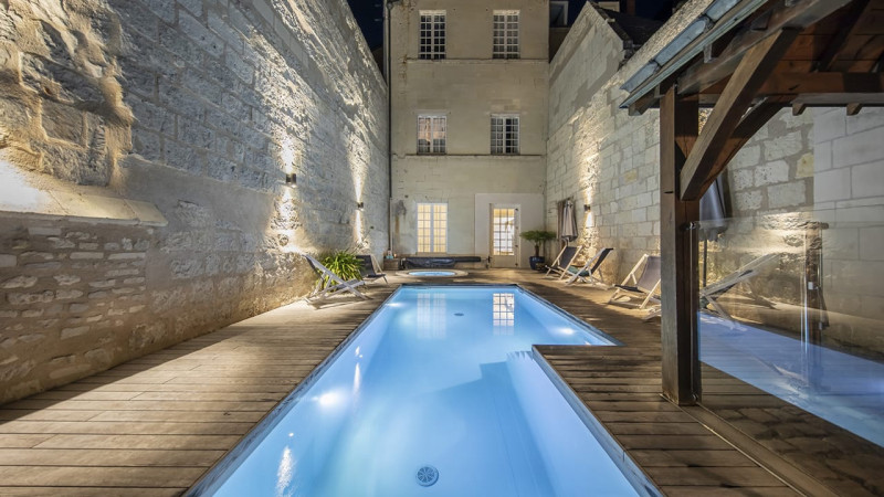 Hôtels & Spas Gris clair / Hôtel Anne d’Anjou (49) : piscine collective hotel constructeur centre ville mini piscine spa 05