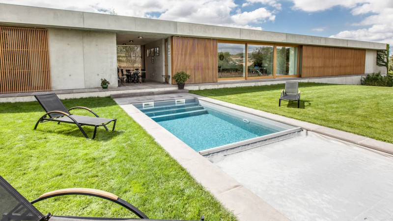 Couverture automatique souple Abri et couverture de piscine Gris clair  Couverture automatique souple Abri et couverture de piscine Gris clair