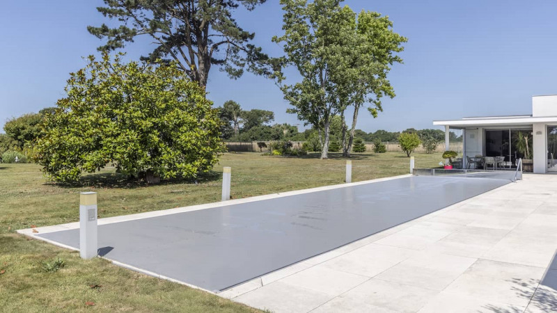 Abri et couverture de piscine Couverture automatique souple Gris clair / Miroir couvrant : piscine couverture automatique souple hors sol gris miroir05