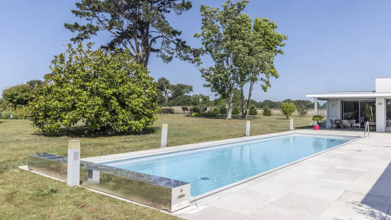 Abri et couverture de piscine Couverture automatique souple Gris clair / Miroir couvrant : piscine couverture automatique souple hors sol gris miroir06