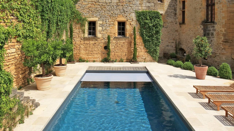 Abri et couverture de piscine Volet / Volet immergé caillebotis : volet piscine automatique sous caillbotis securite06