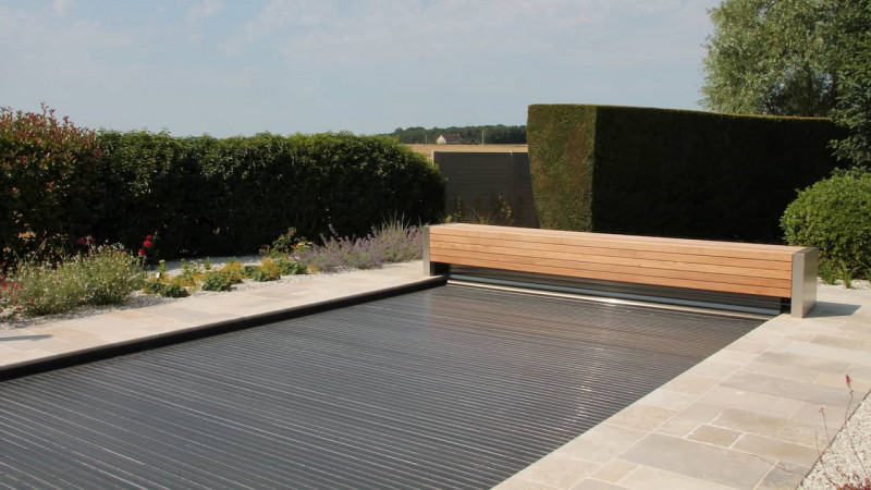 Abri et couverture de piscine Volet / Volet hors-sol : volet piscine hors sol habillage couverture03