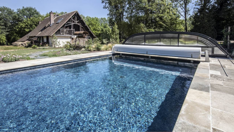 Abri et couverture de piscine Volet / Volet hors-sol : volet piscine hors sol habillage couverture05